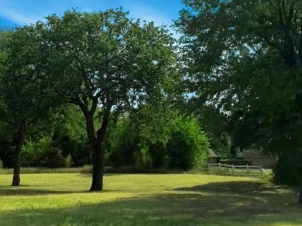 1st image of Kirk Ln