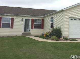 4225 New York Rd, Nashville, IL 62263