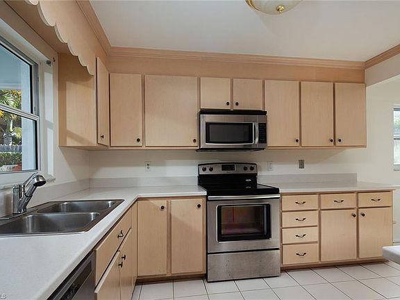 5th image of 1299 Westlake Blvd