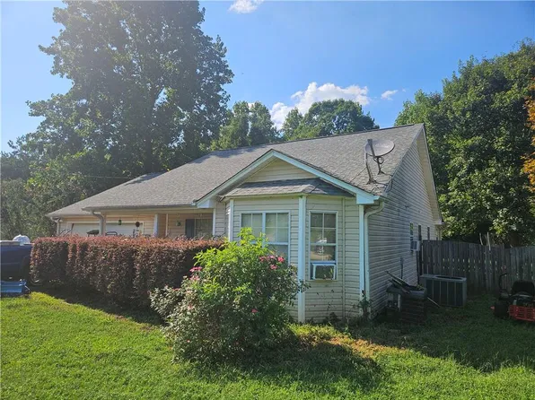 85 Pleasant Hills Dr, Covington, GA 30016
