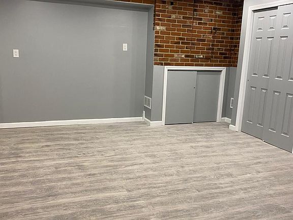 2nd image of 3176 Baisley Ave