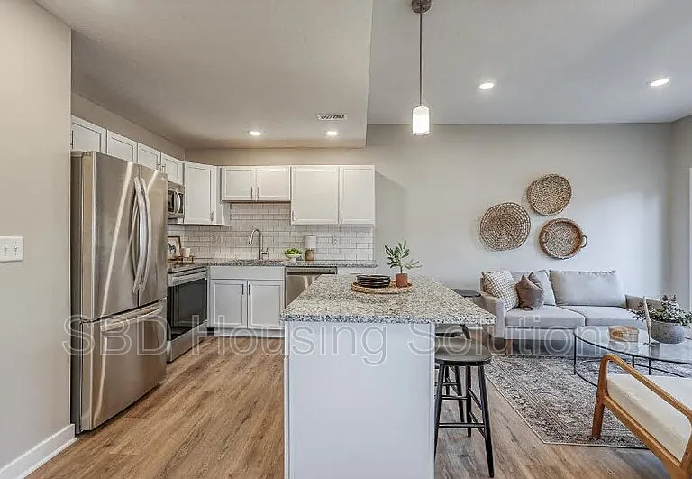 2908 S Harvard Ave #A — Photo 5