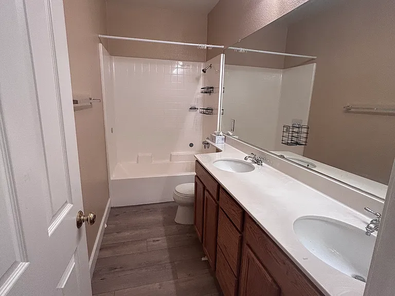 111 Aldeburgh Cir — Photo 18