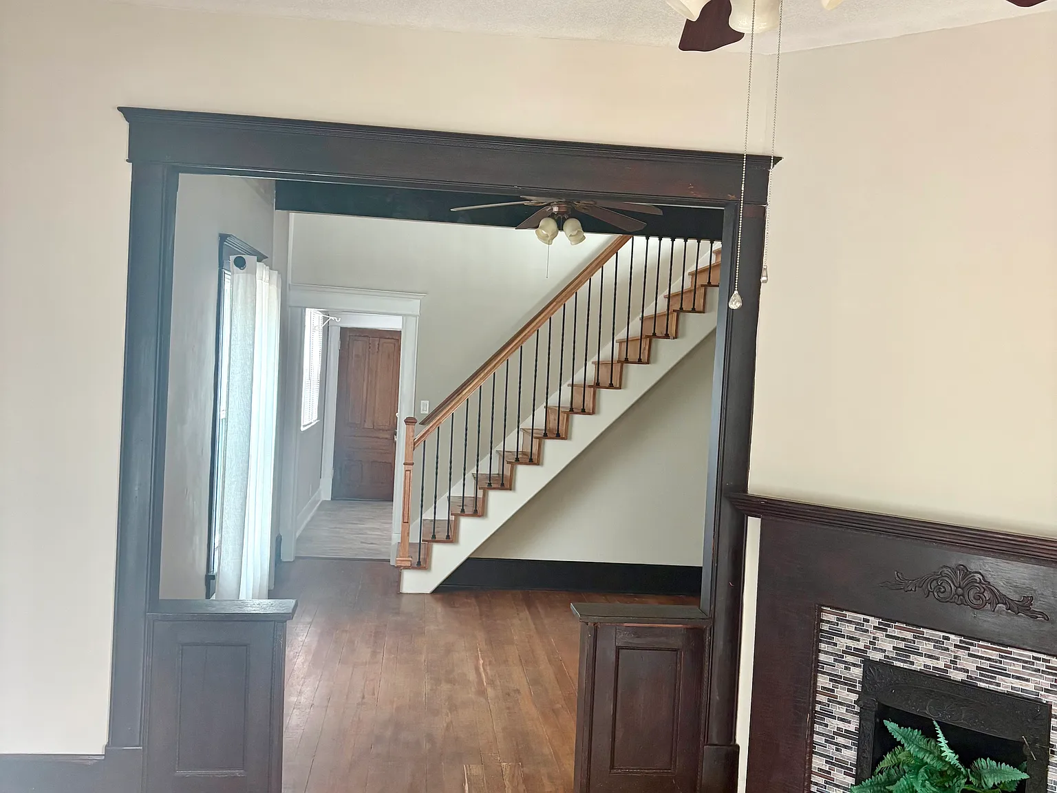 1420 N Fairview Ave — Photo 3