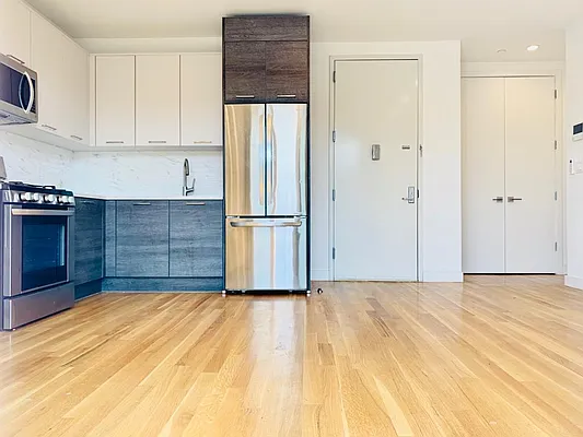 Rented by GROOME REALTY LLC | media 16