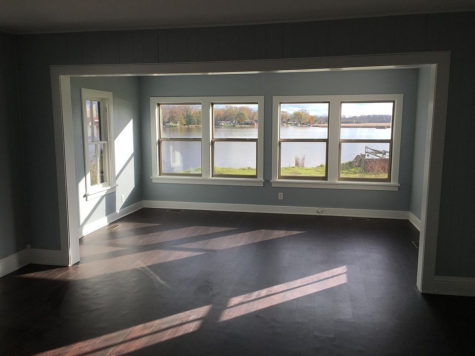 1st image of 41735 N Lotus Ave