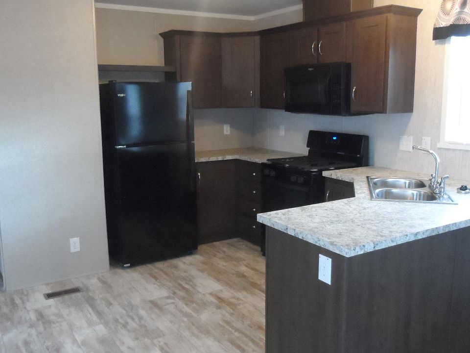 2nd image of 45 W Manor St