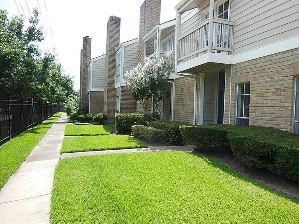 1st image of 11710 Southlake Dr Unit 8
