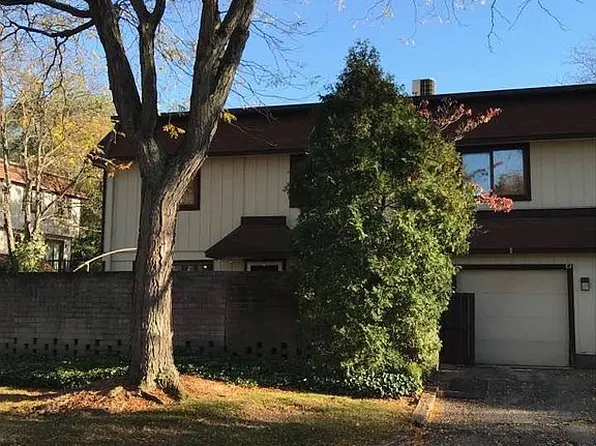 9956 Johnnycake Ridge Rd #1, Concord Township, OH 44077