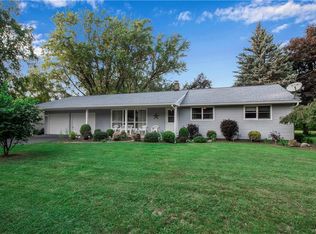 5611 Leete Rd, Lockport, NY 14094