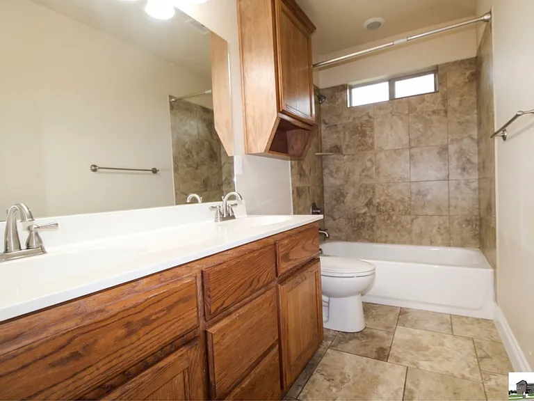 1128 Pheasant Cir — Photo 14