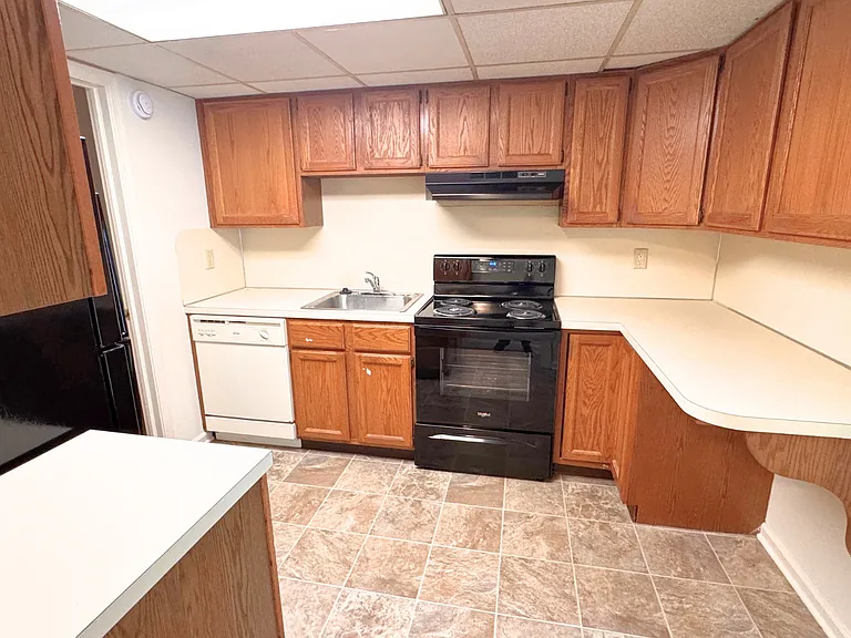 126 South Court St — Photo 6
