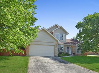 8012 Ryeland Dr, Frankfort, IL 60423