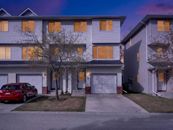 33 N Harvest Oak Cir NE, Calgary, AB T3K 4S6