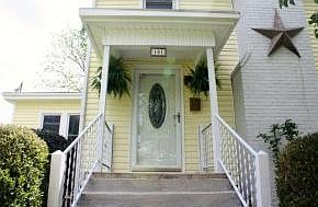 3rd image of 101 W McKinley St