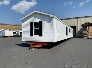 40 Marble Ln #40, Milford, CT 06460
