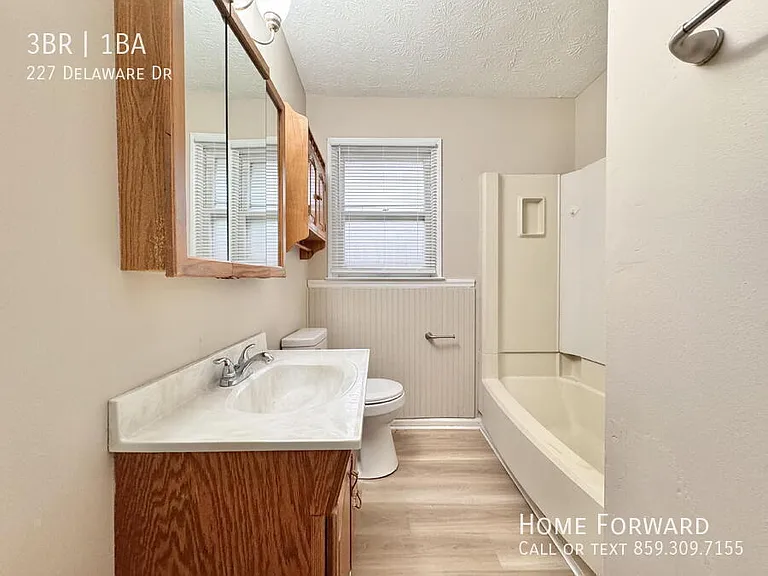 227 Delaware Dr — Photo 8