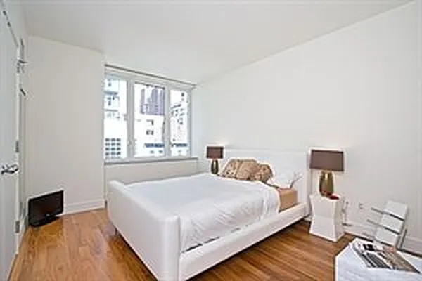 Rented by Douglas Elliman | media 17