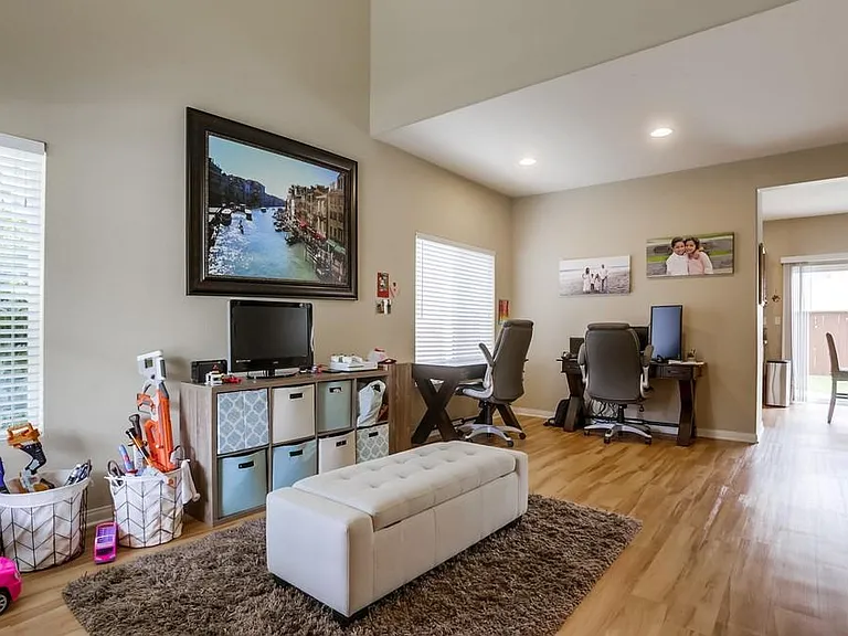10019 Kika Ct — Photo 8