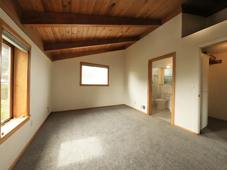 514 Ewing St — Photo 17