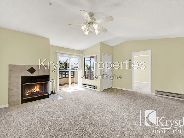 1201 Glen Cove Pkwy #713 — Photo 4