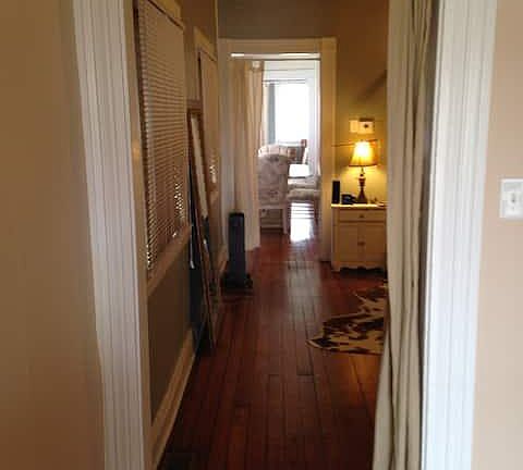 4th image of 1419 S Shelby St