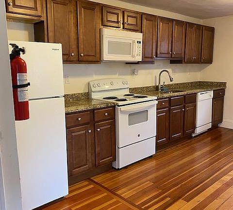2nd image of 45 Webster St Floor 2