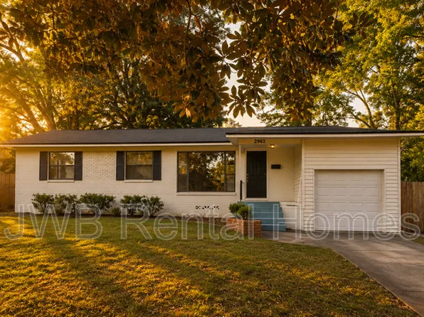 2962 Ribault Cir, Jacksonville, FL 32208