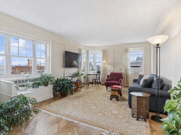 200 Cabrini Boulevard image 1 of 23