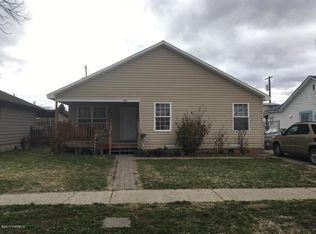 805 Adams Ave, Toppenish, WA 98948