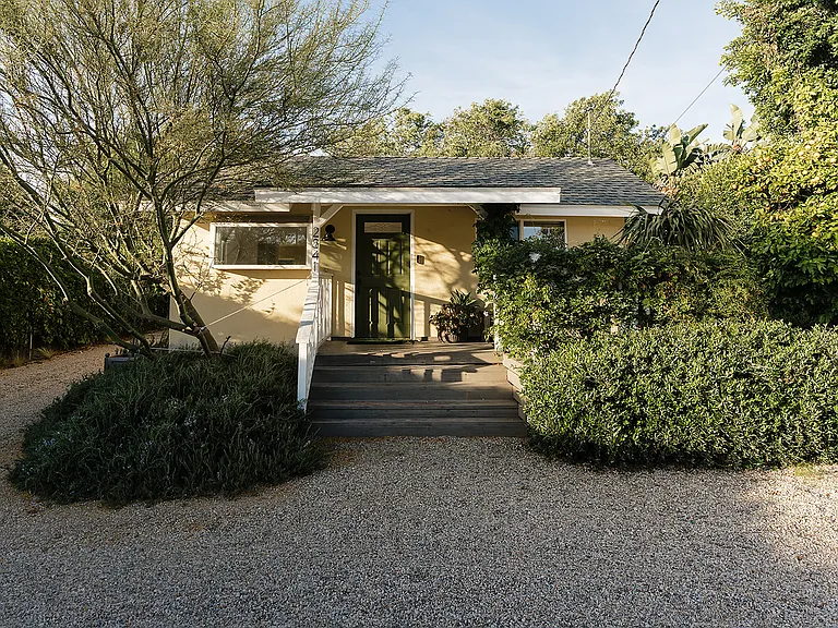 2841 Los Feliz Dr — Photo 1