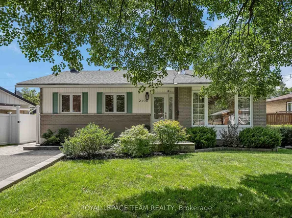 2196 Carnegie St, Ottawa, ON K1G 2V5