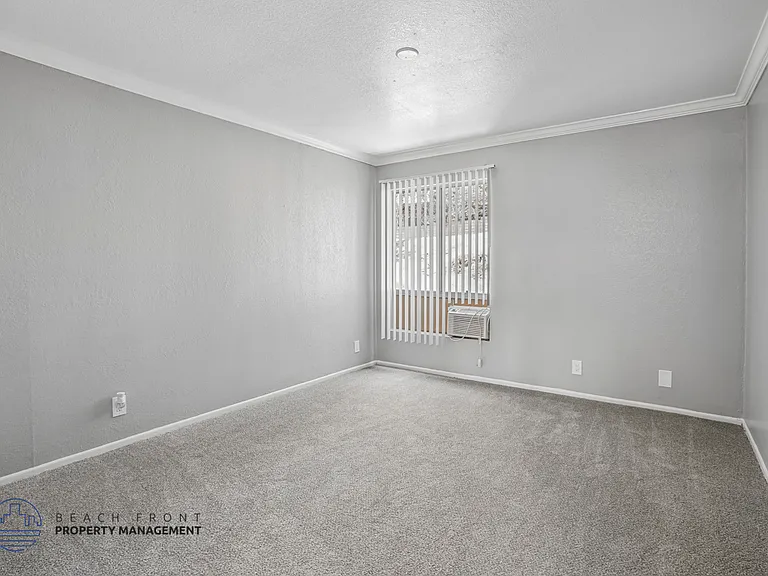 Rollingwood Apartments — Photo 44