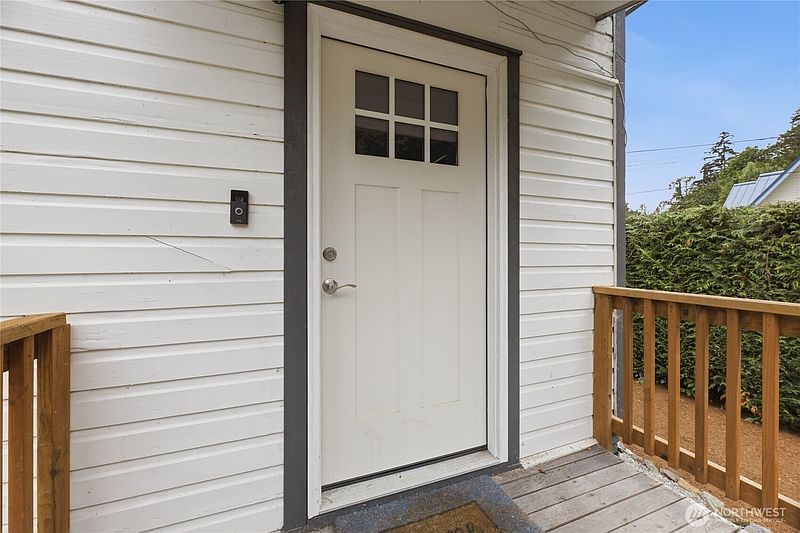 5th image of 45940 Albert Street