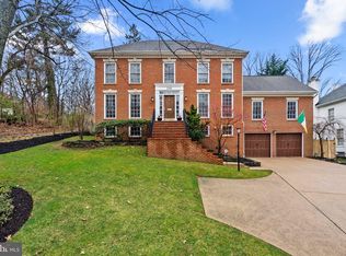 3106 Russell Rd, Alexandria, VA 22305