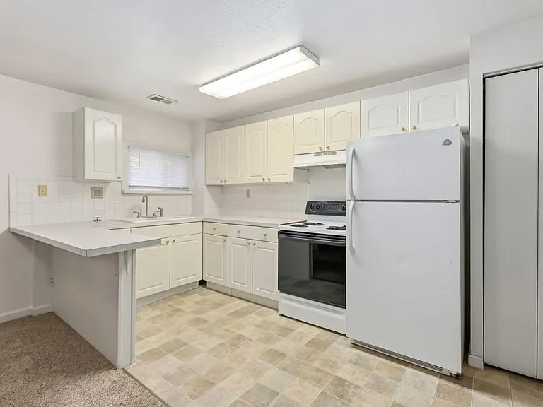 929 19th Ave #2 — Photo 3