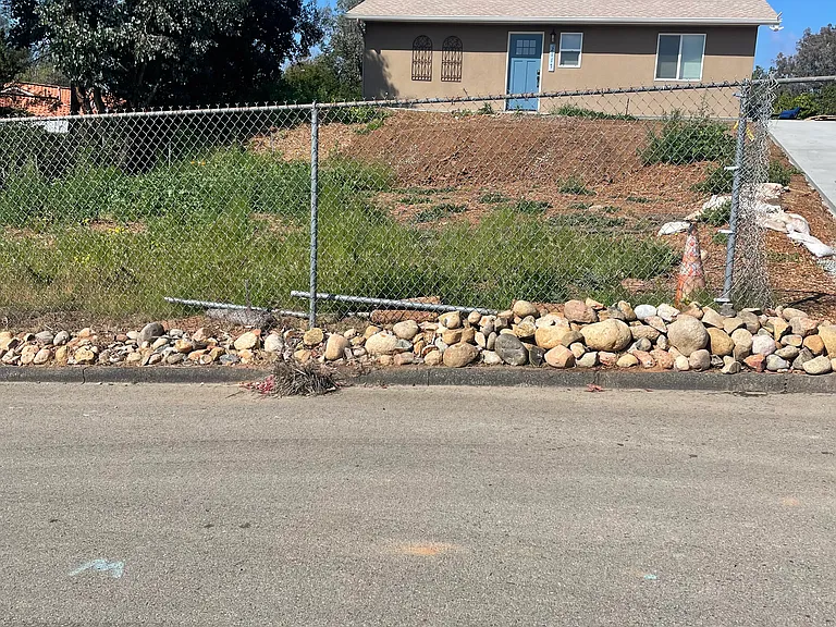 Orange Ave — Photo 3