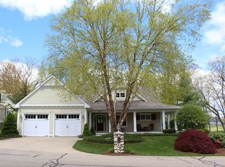 4449 Oak Arbor Ct NE, Grand Rapids, MI 49525