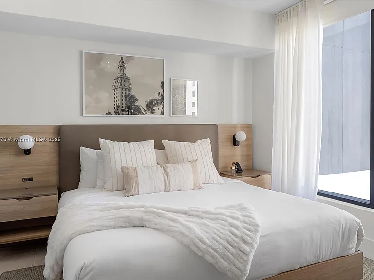 159 NE 6th St #3209 — Photo 11
