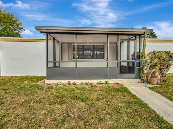 627 Camellia Drive, Royal Palm Beach, FL 33411