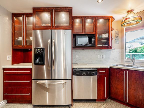2nd image of 69 Jamieson Ct #101