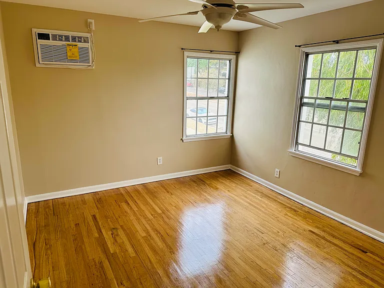 7361 W Manchester Ave — Photo 21