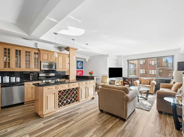 136 E 76th St APT 15A, New York, NY 10021