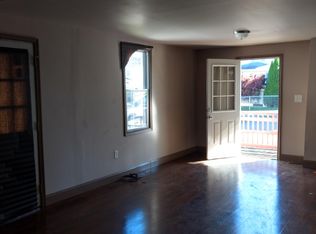 140 Green St, Edwardsville, PA 18704
