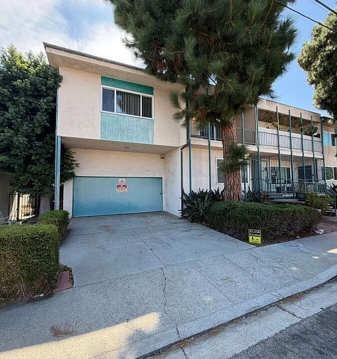 900 Kincaid Ave #2