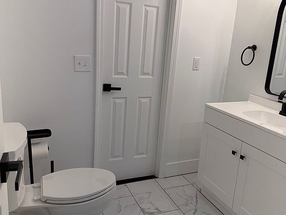 2nd image of 1124 Missouri Ave #1