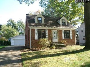 541 Oakmoor Rd, Bay Village, OH 44140