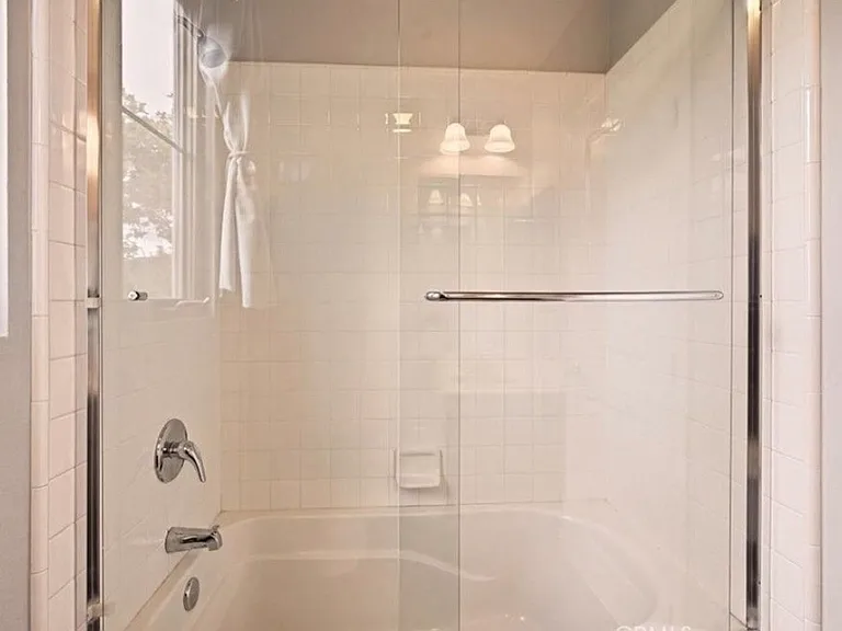 Vantis Dr — Photo 25