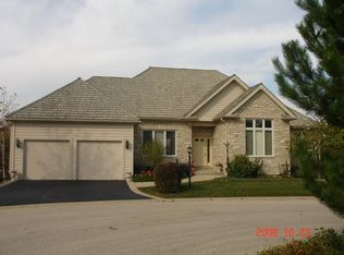 34 Carlton Cir, Inverness, IL 60010