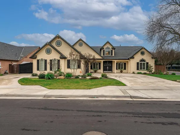 297 W Harold Griswold Way, Hanford, CA 93230